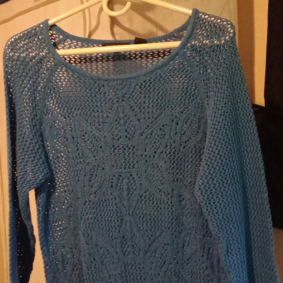 Blouses - Picture 14 of 17